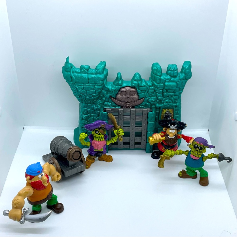 Keenway Pirates Adventures  3.5" Action figures Cannonball Captain crew & castle